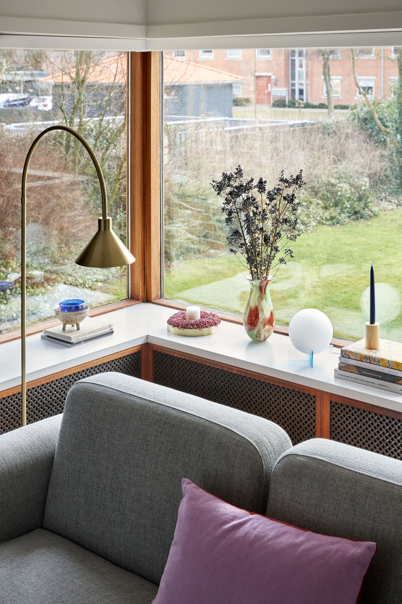 Pipe Stehlampe  Messingfarben