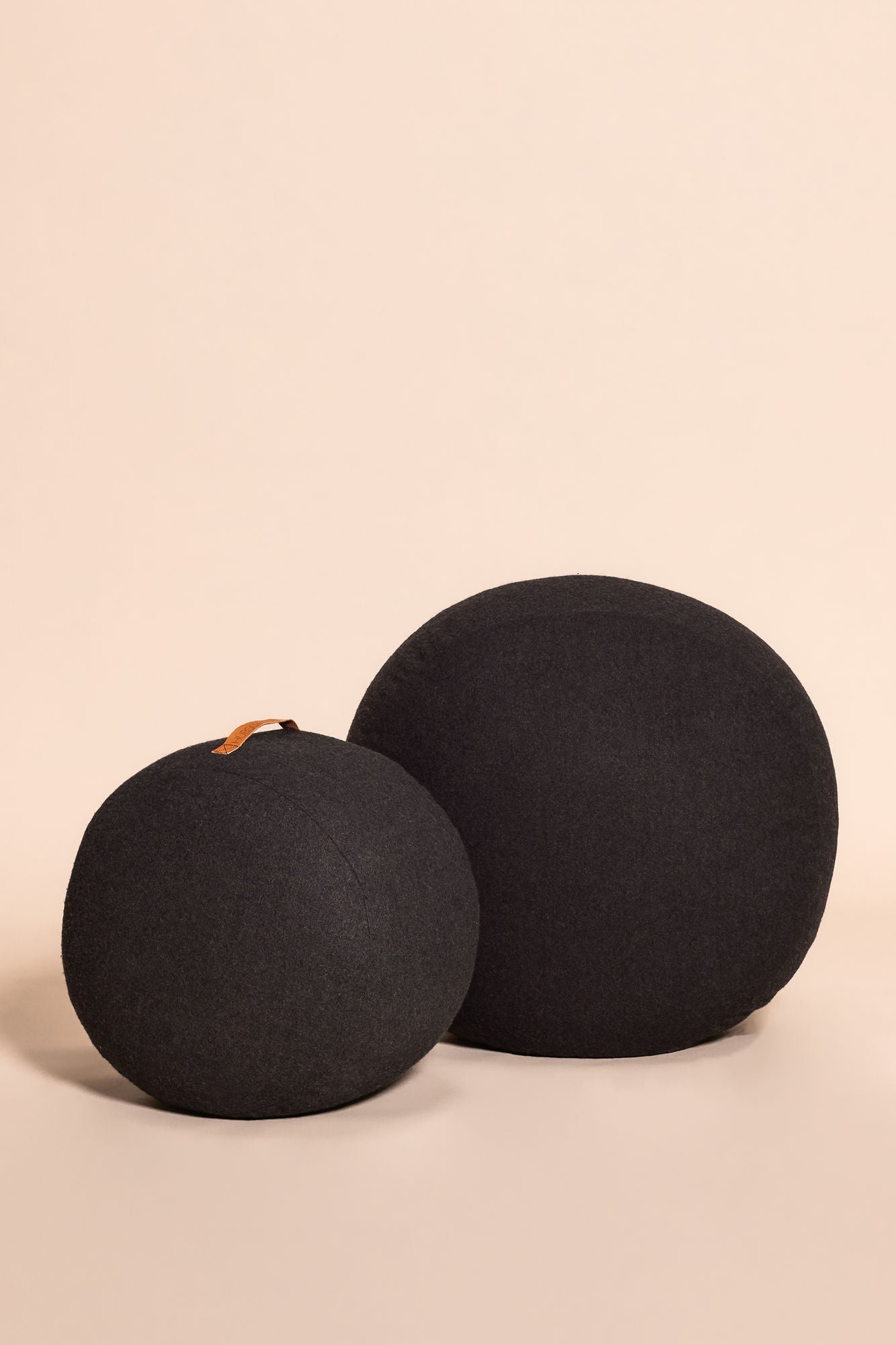 Mochi Pouf Ø70 Dunkelgrau