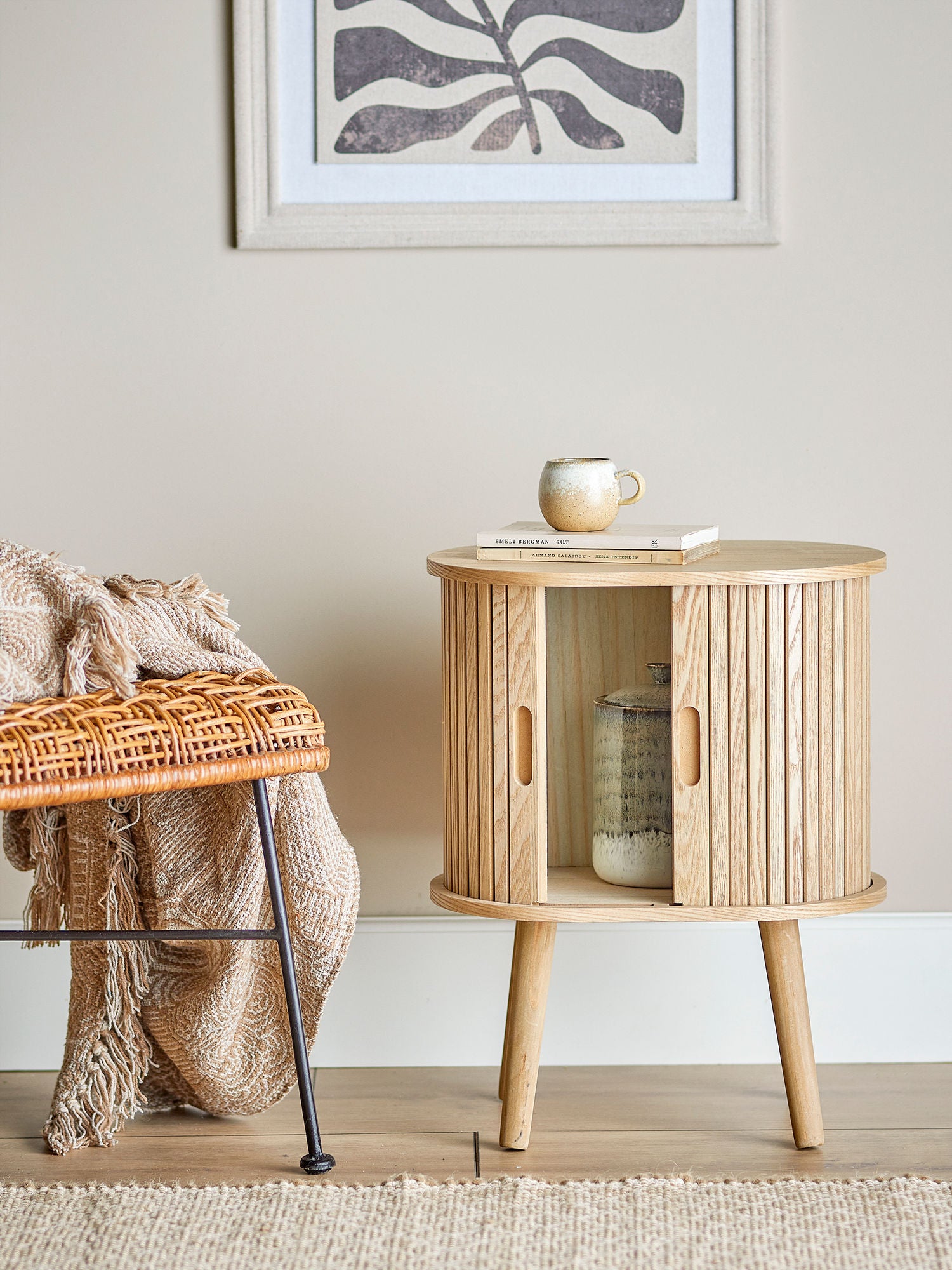 Salento Kabinett Kompaktes Nordisches Design mit Schiebetüren