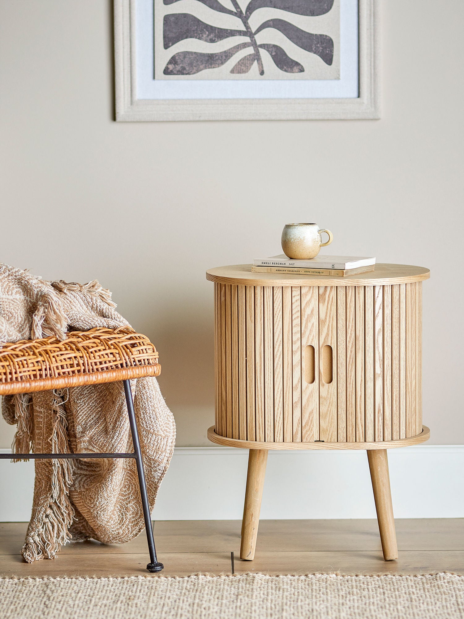 Salento Kabinett Kompaktes Nordisches Design mit Schiebetüren