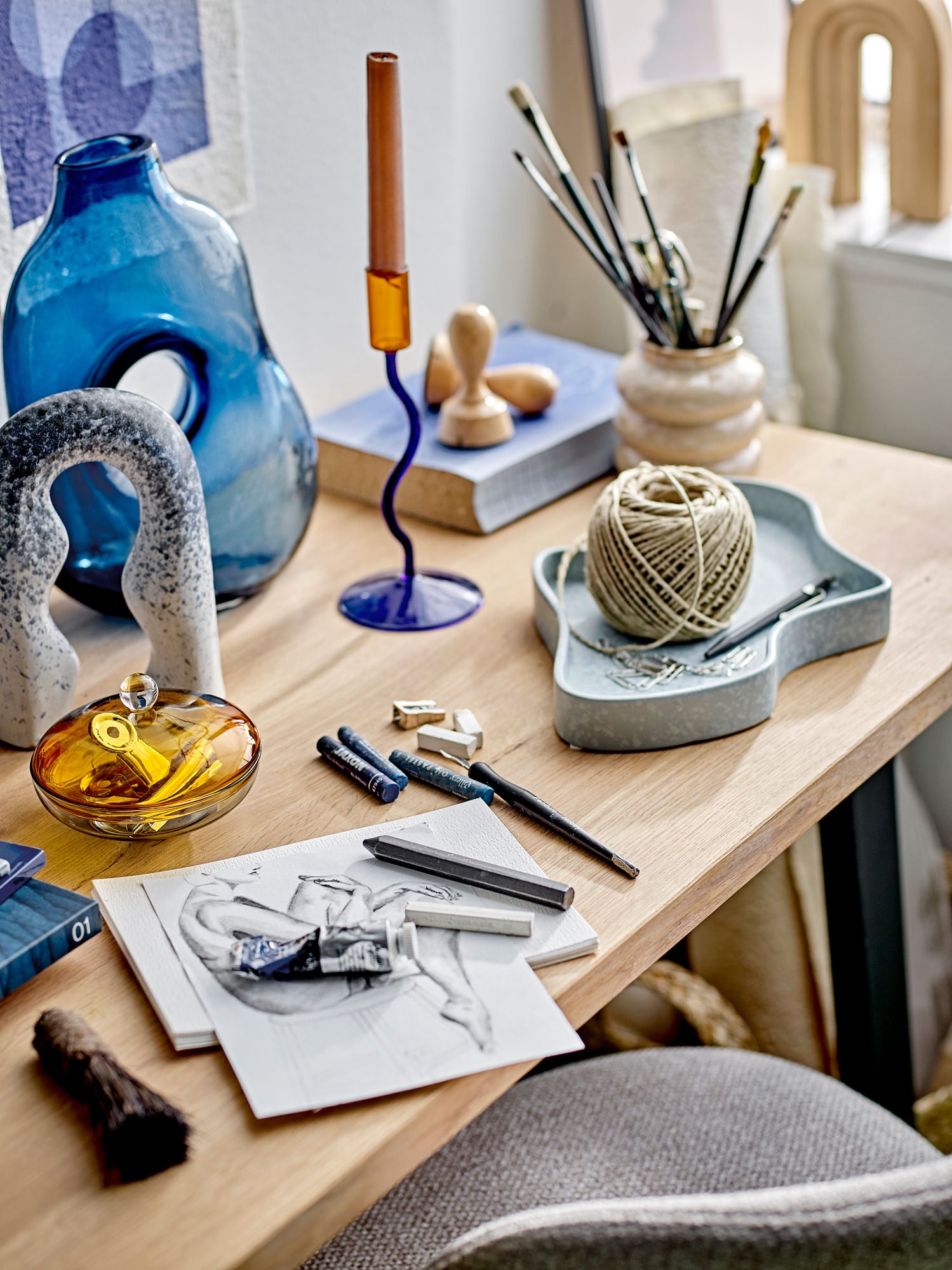 Harri Blau Glas Vase Handgefertigt Mundgeblasen mit Organischer Form für Modernes Zuhause und Elegante Dekoration