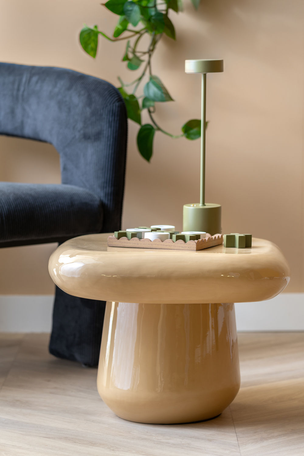 Beistelltisch Roca In Sanftem Braun Mit Runde Formen