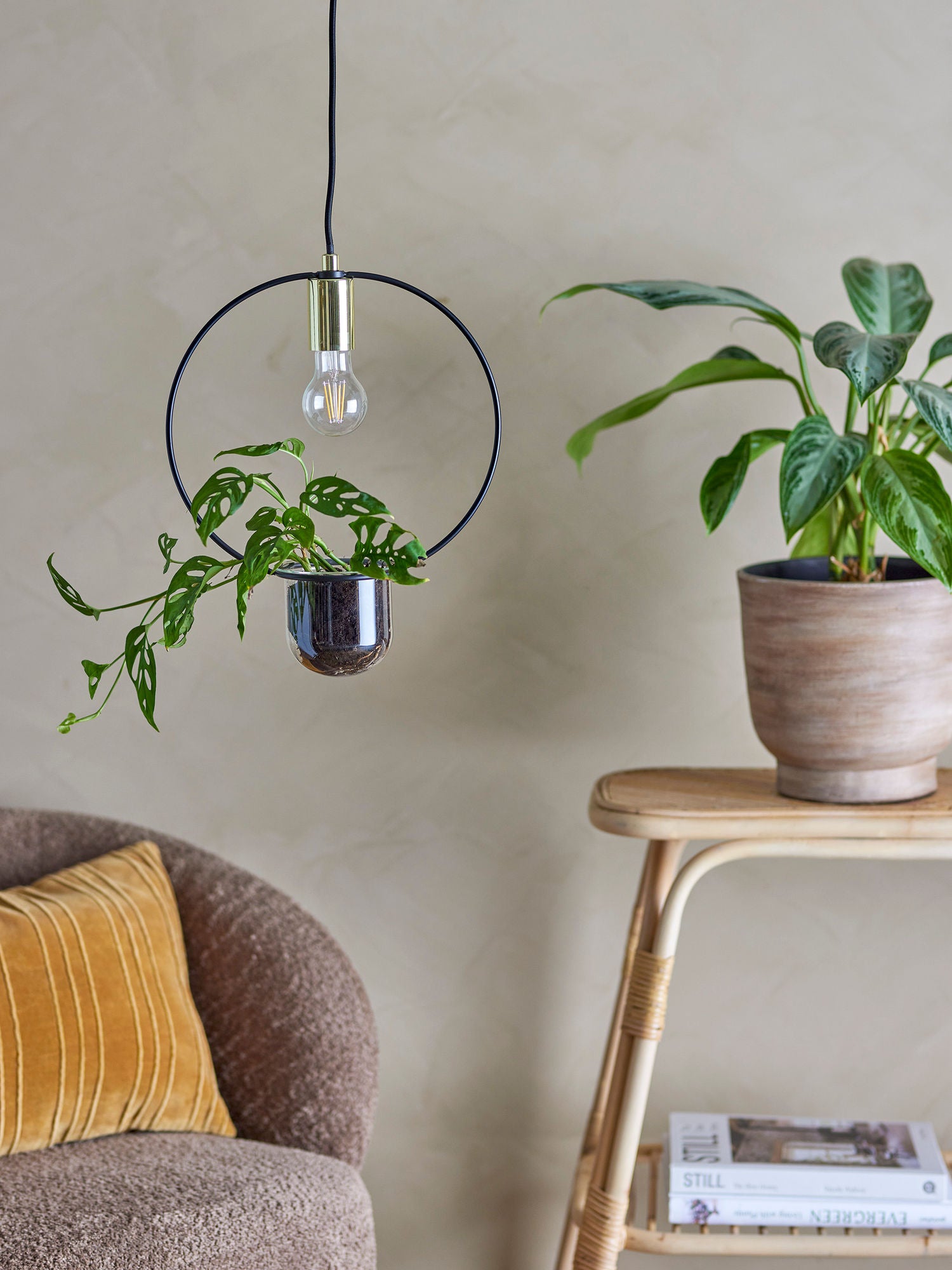 Caralina Moderne Hängeleuchte mit Pflanzenbehälter Aus Metall Gold Eleganter Lichtakzent