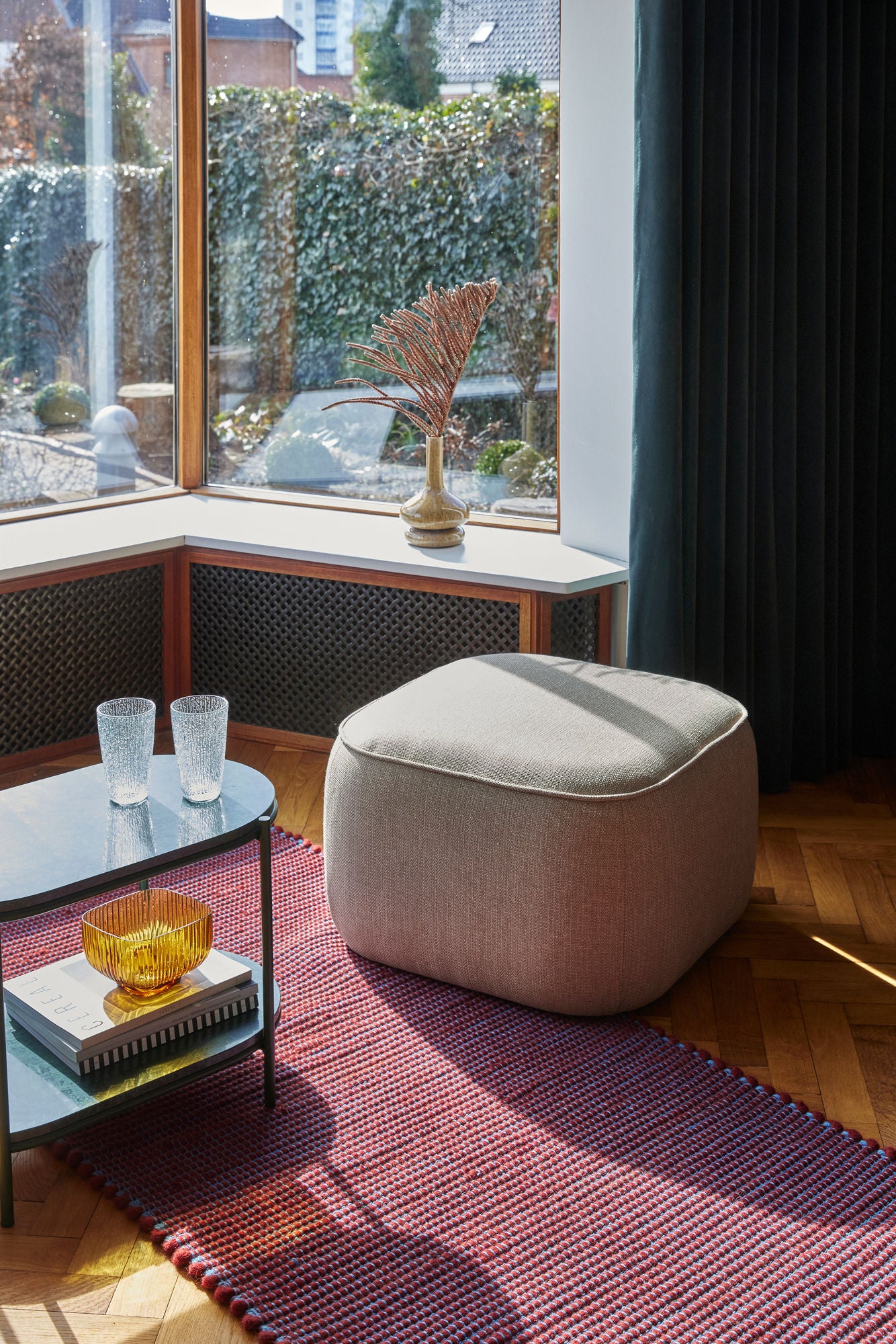 Nusa Tisch Dunkelgrün