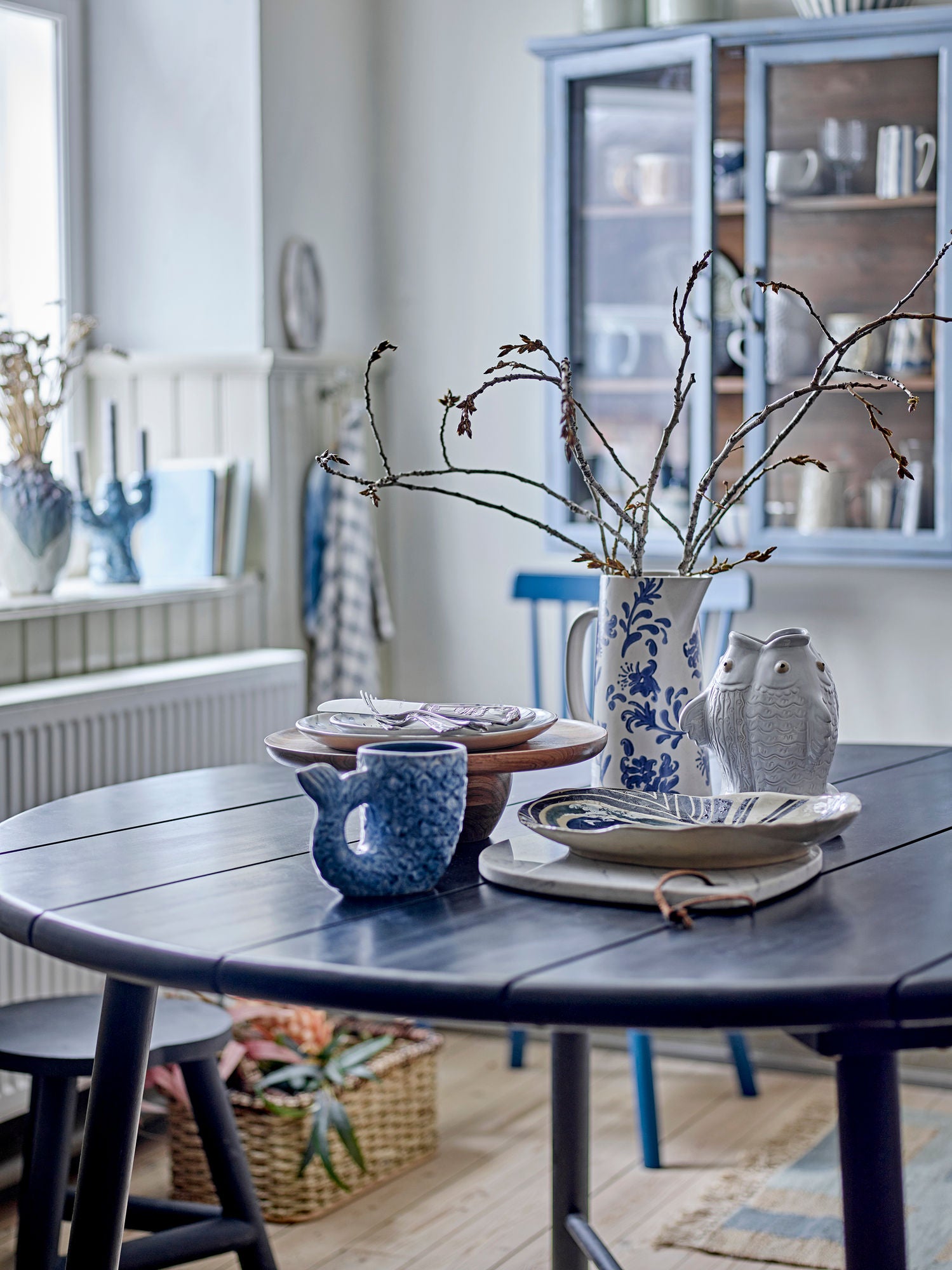 Ariella Blaues Steingut Vase In Muschelform Handgeglasiert mit Maritimem Charme für Wohnzimmer und Flur