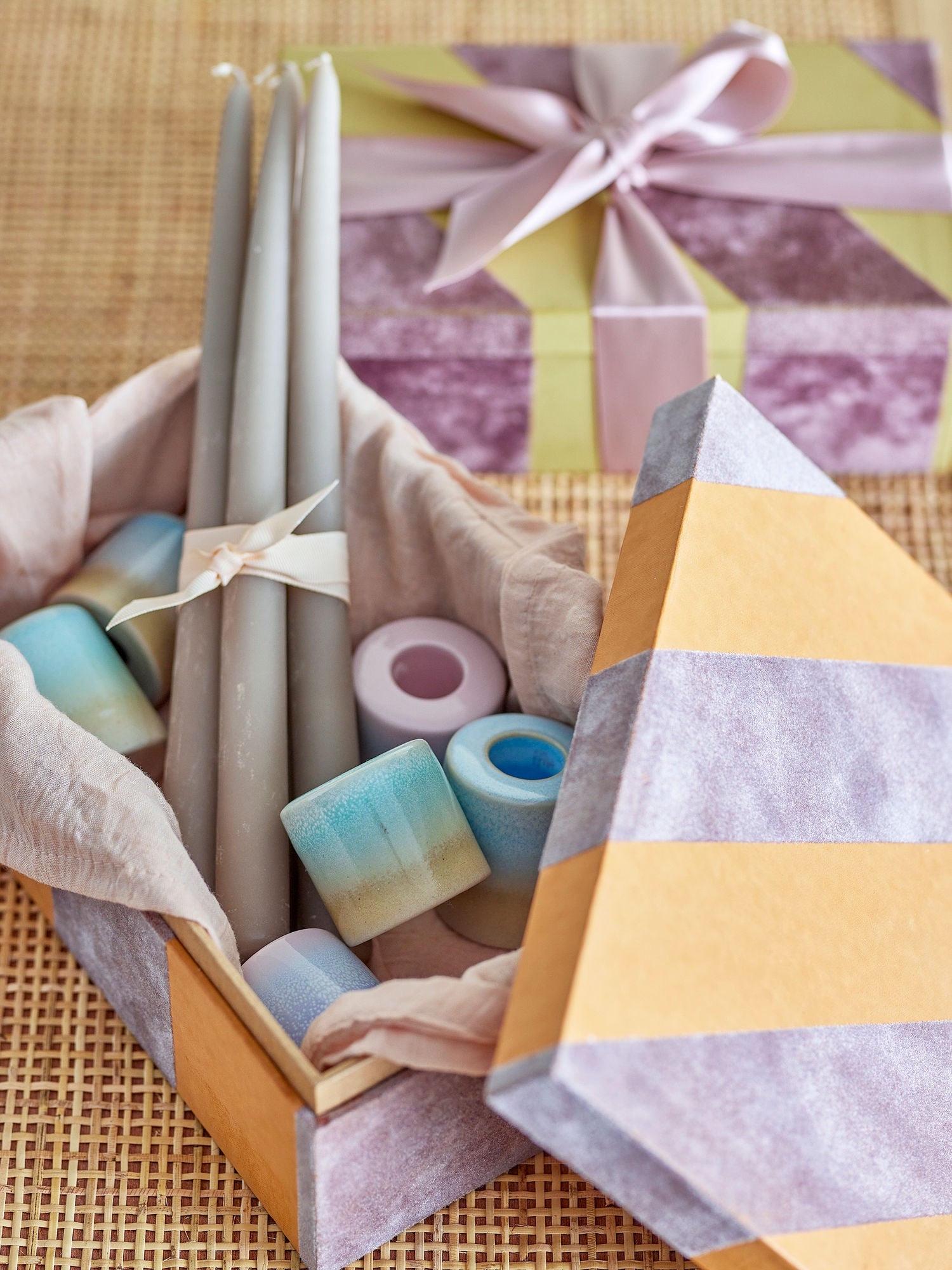 Samira Box mit Deckel Orange Stilvolle Aufbewahrung Aus Samt und Papier