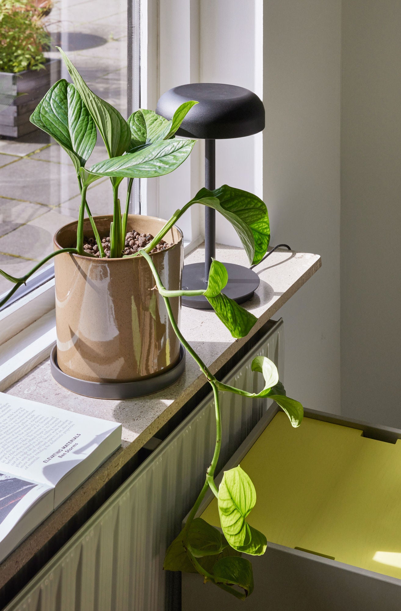 Velo Tischlampe Schwarz