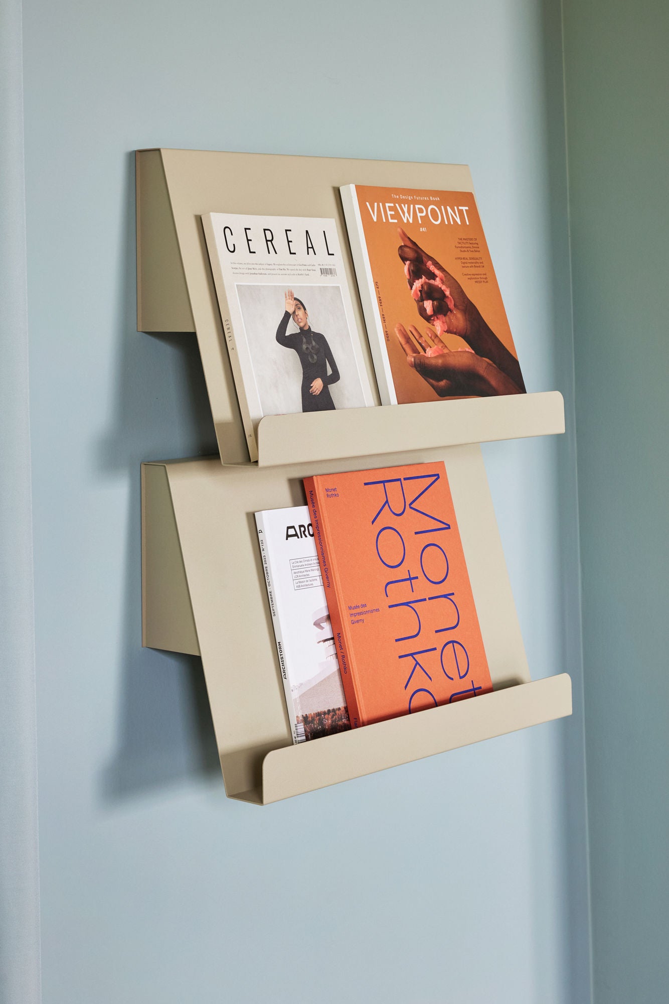 Slope Zetschriftenhalter Wand Sandfarben