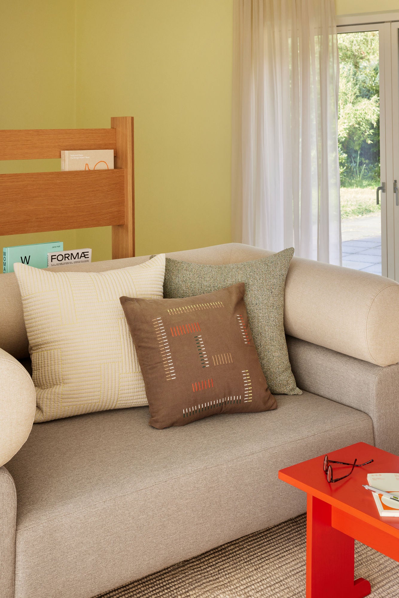 Forma Zeitschriftenhalter/Raumteiler Naturfarben