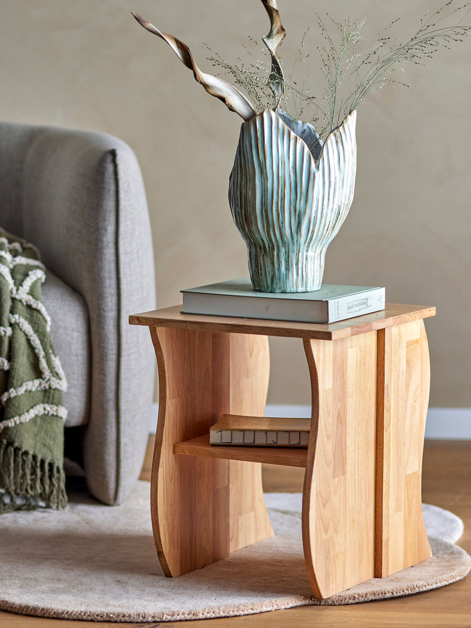 Bark Hocker Natur Aus Gummibaumholz mit Regal Unter Dem Sitz für Zeitschriften und Bücher