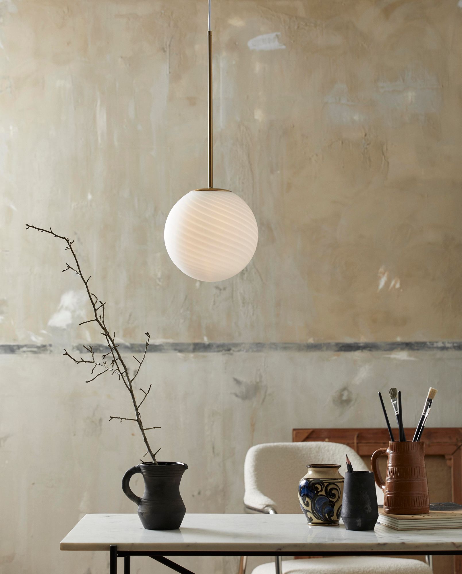 JUNIPER Krug mit Henkel Terracotta Schwarz Rustikale Tischkultur