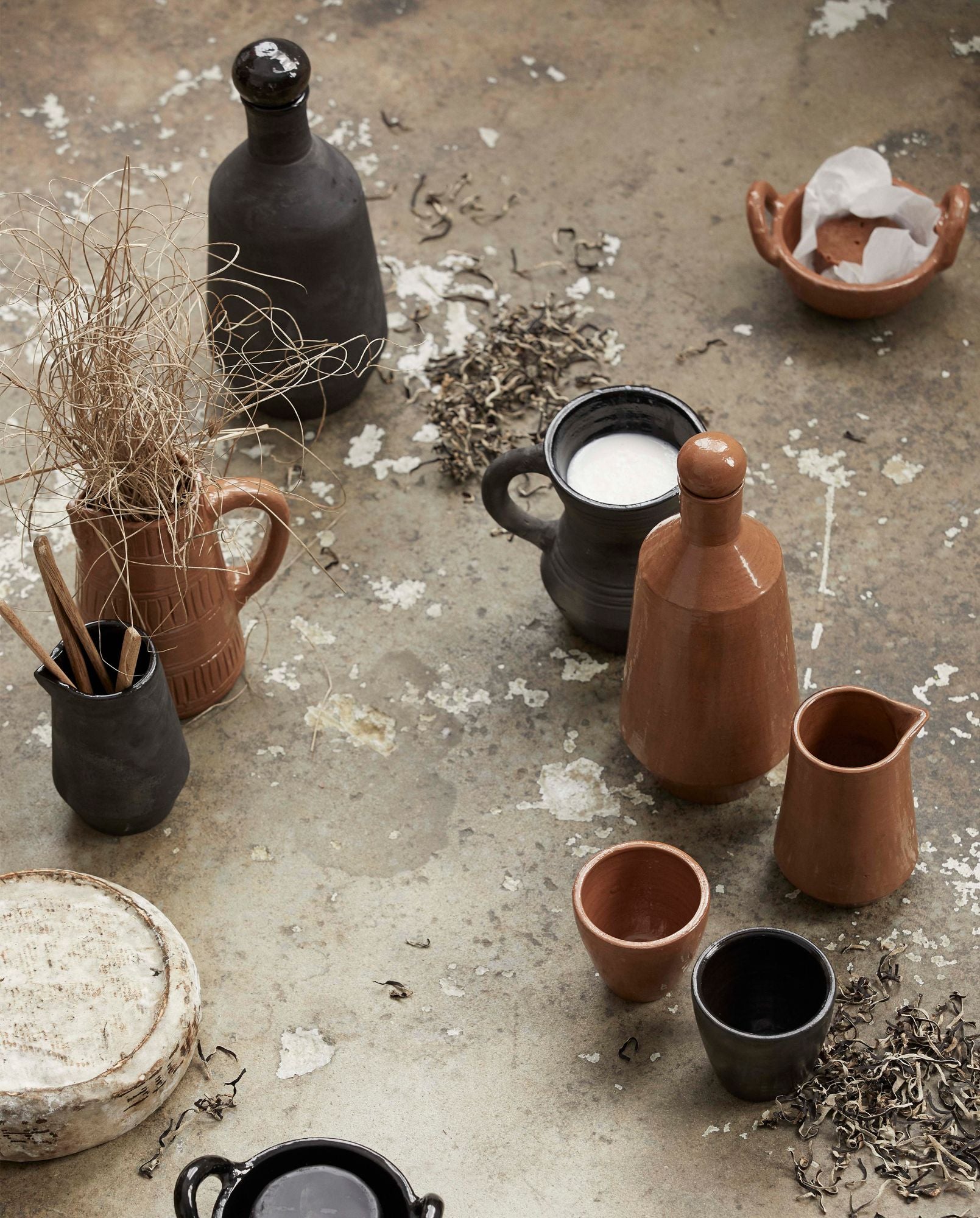 JUNIPER Terrakotta Flasche mit Deckel Handgefertigt für Rustikale Tischdeko