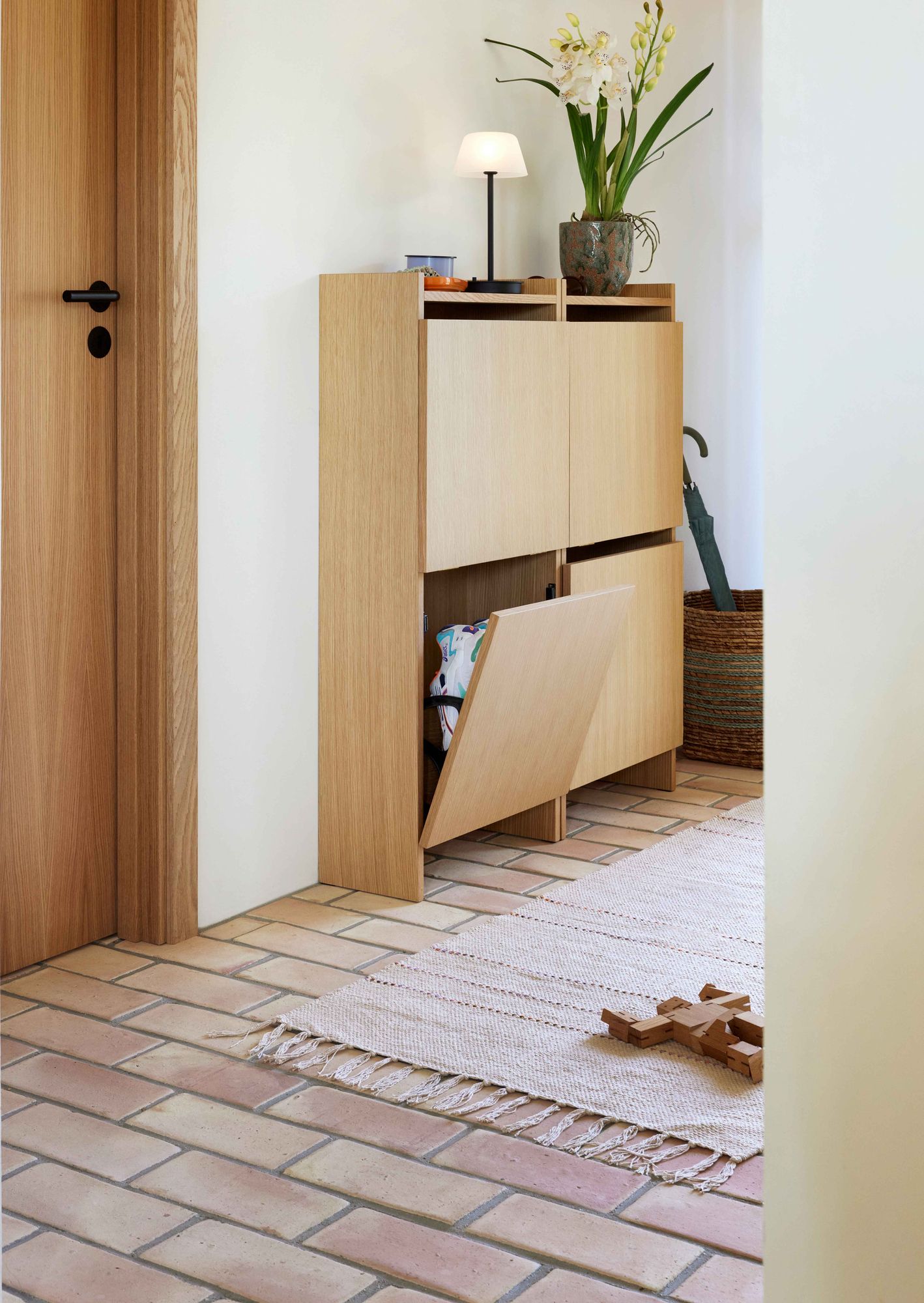 Forma Schuhschrank aus FSC-zert. Eichenfurnier