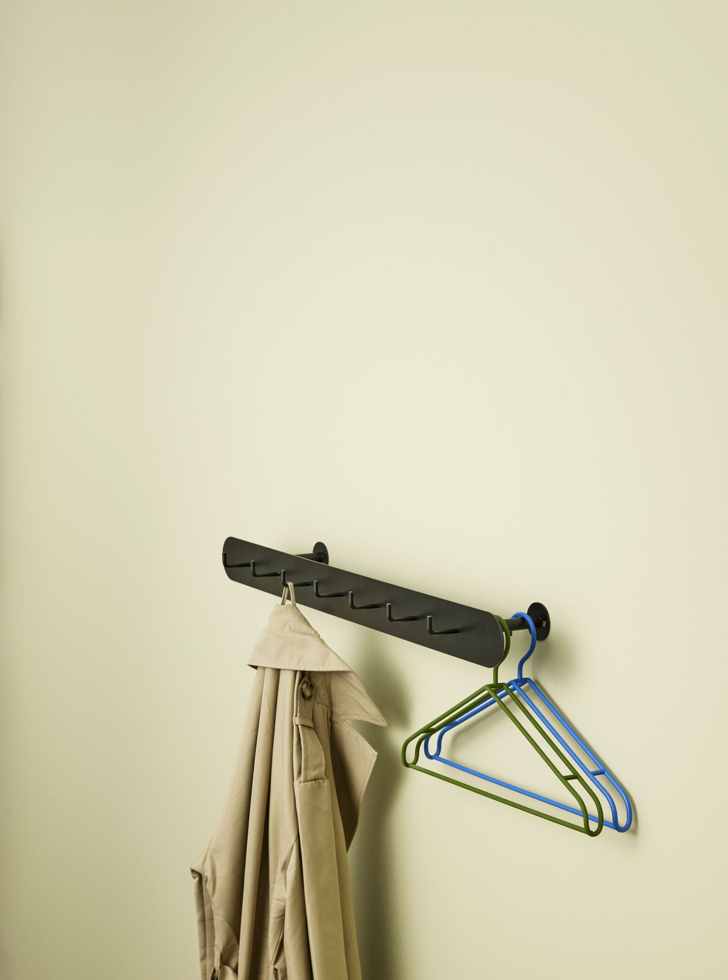 Hack Garderobe Schwarz