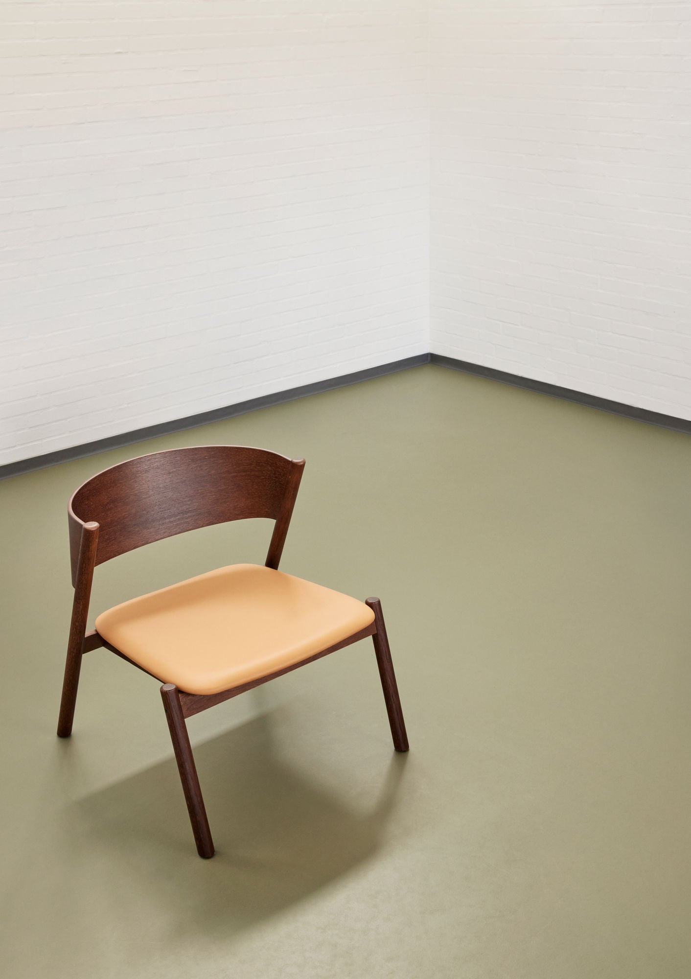 Oblique Loungestuhl Sitz  Dunkelbraun