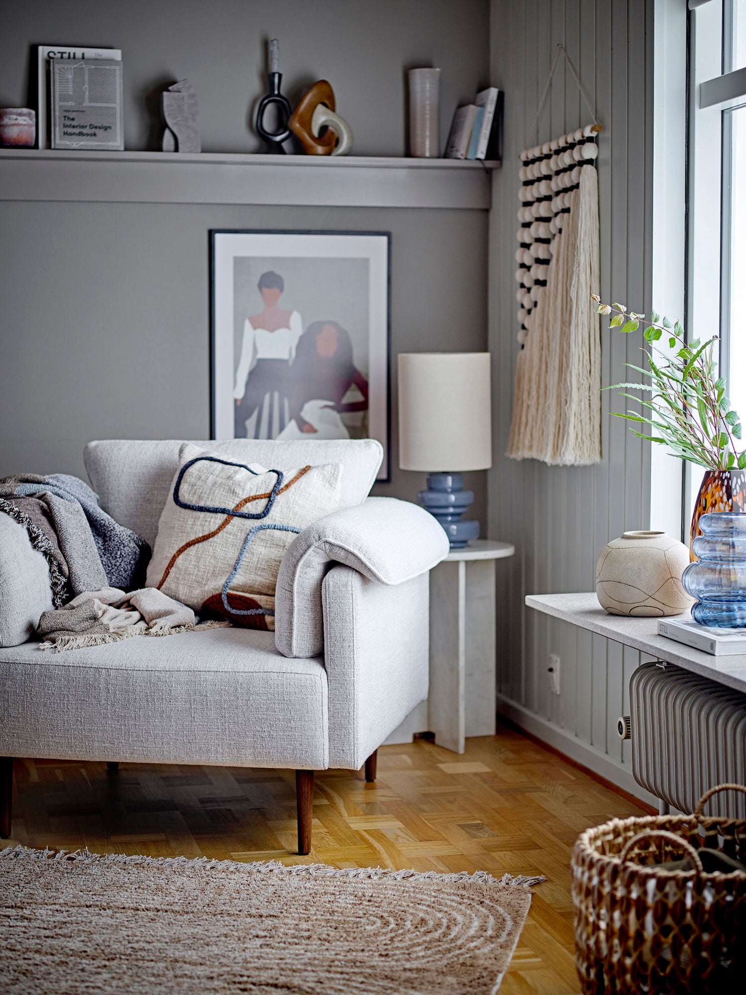 Bijan Kerzenhalter Polyresin Schwarz mit Metallischer Roher Look Robuster Fuß