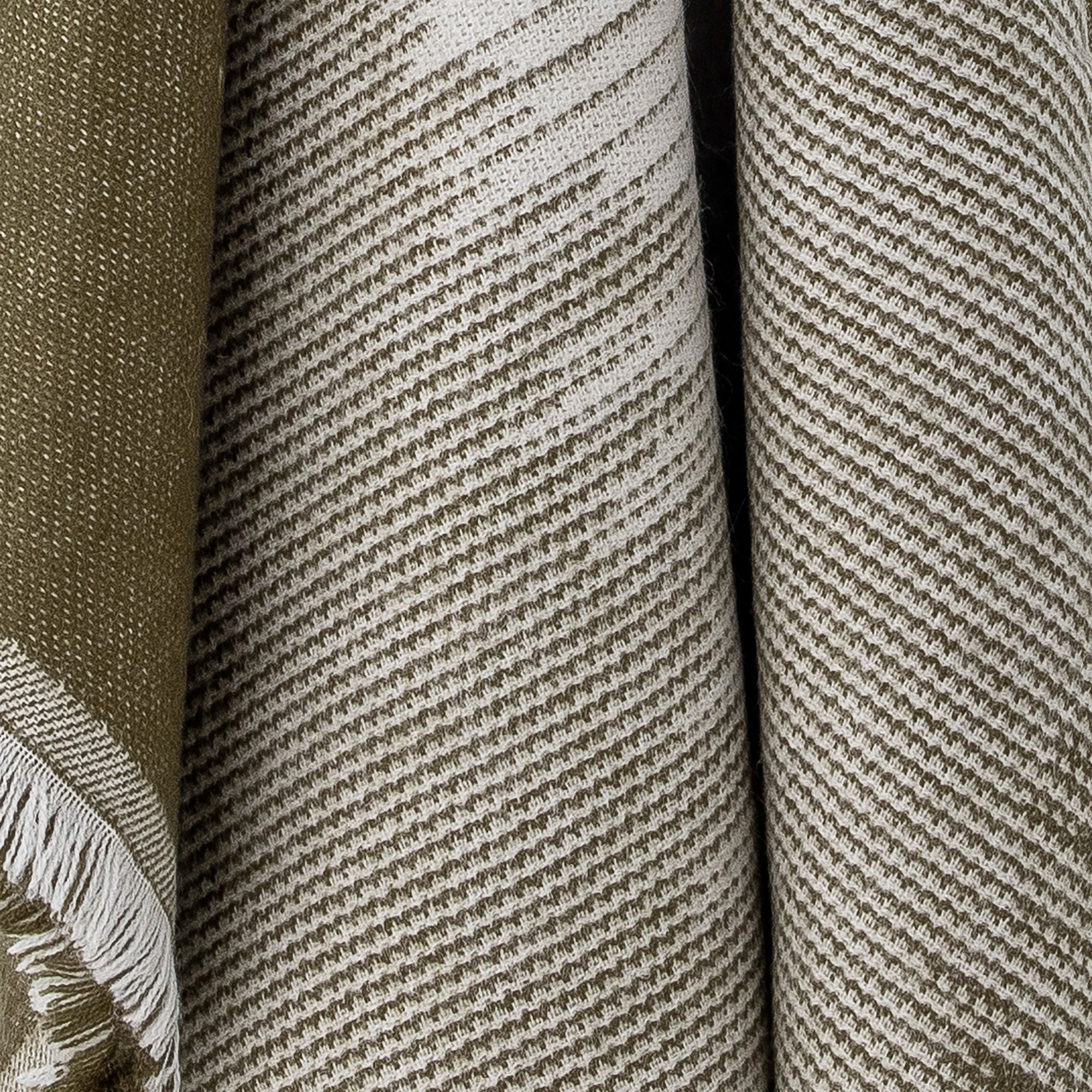 Lucienne Decke Grün Acryl Weiche Oberfläche und Angenehme Wärme