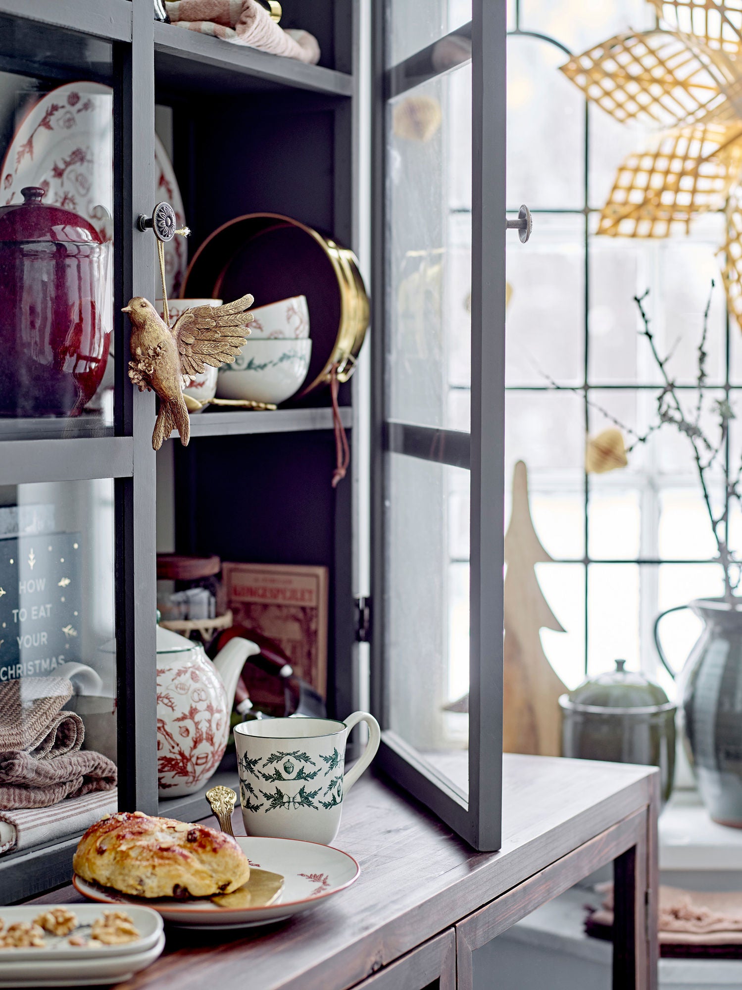 Tone Vitrine, Grün, Tannenholz