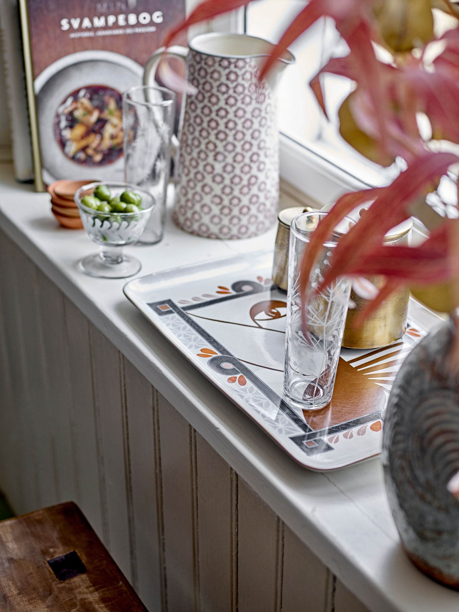 Maya Violett Steingut Krug mit Samtglänzender Glasur Als Wohnzimmer Mittelpunkt