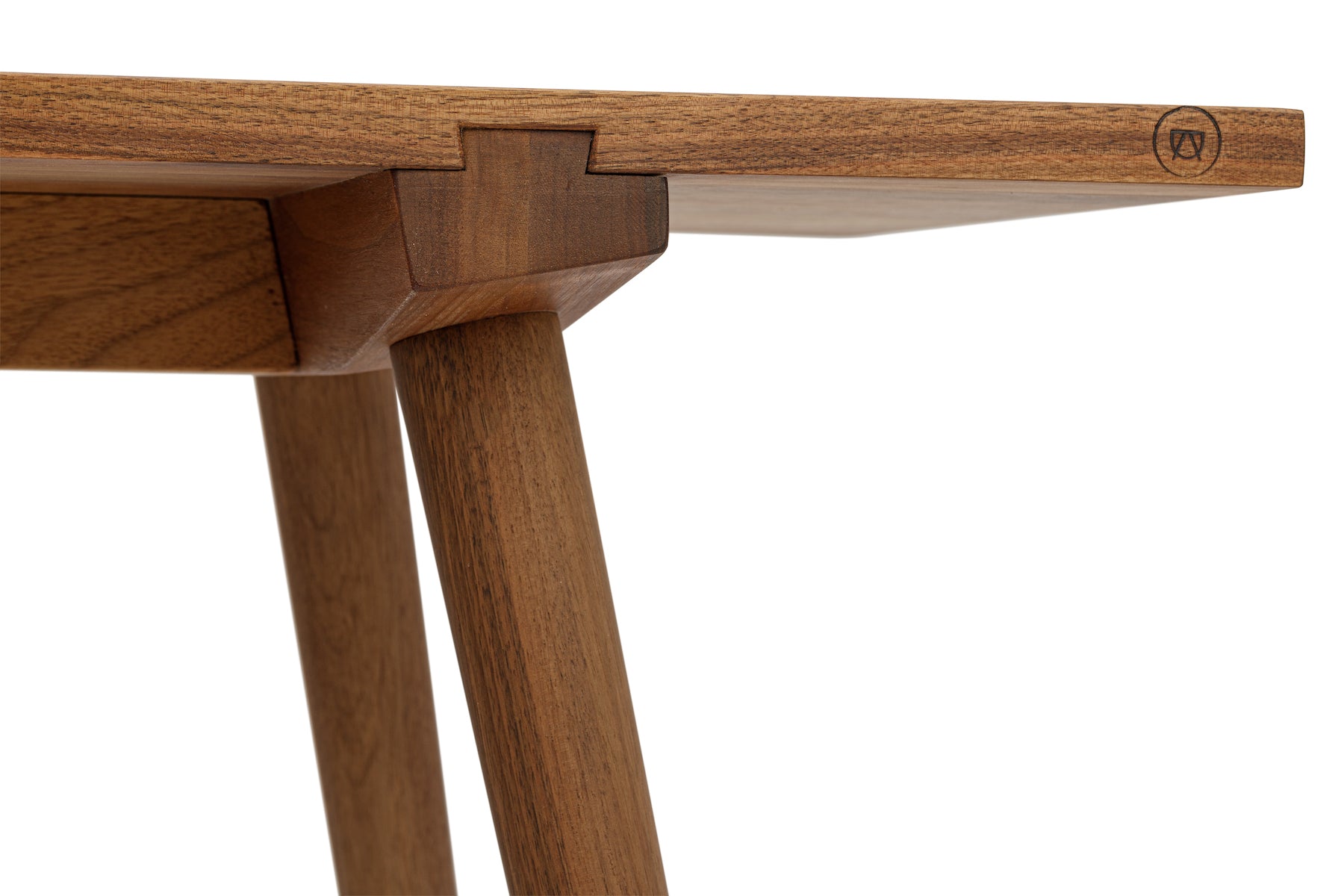 Klassisch-zeitlose Nussbaumholzbank »Nikklas«-3